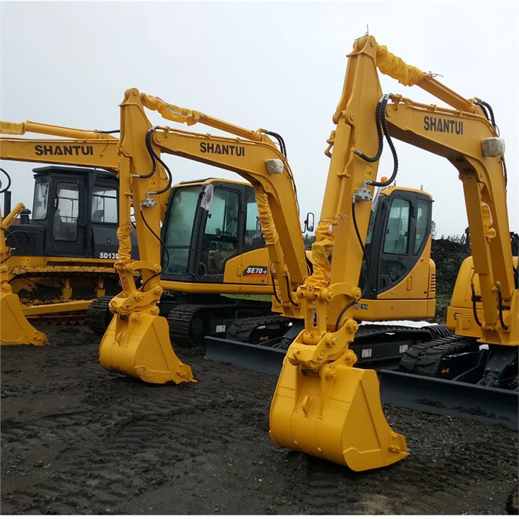 Escavatore anfibio multifunzionale