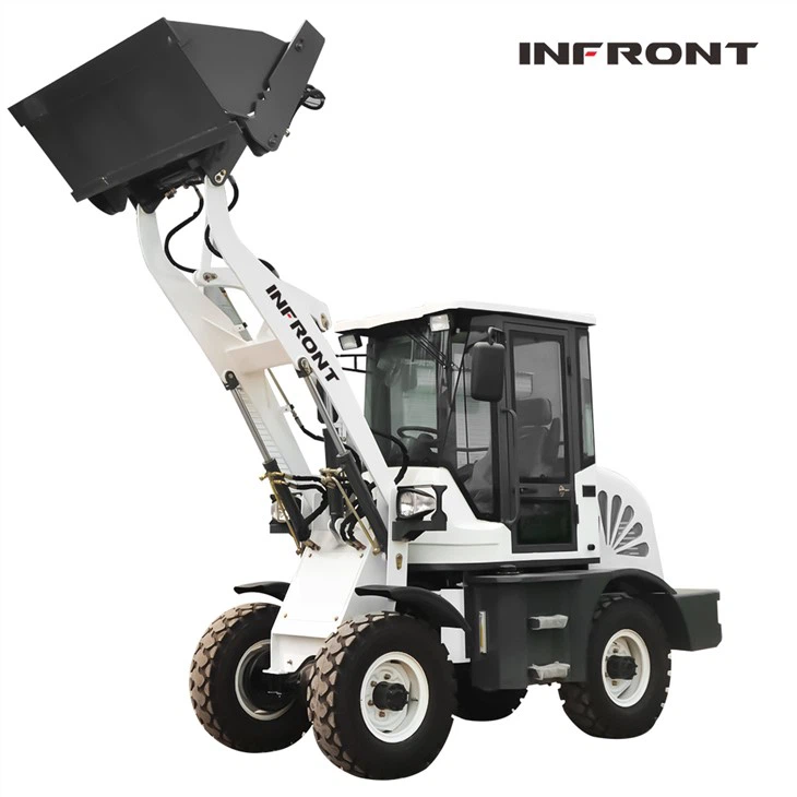 Carrello elevatore multiuso a quattro ruote motrici