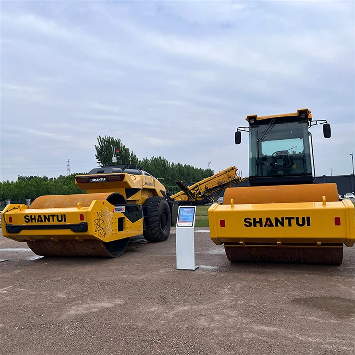 Grande giro sul rullo compressore