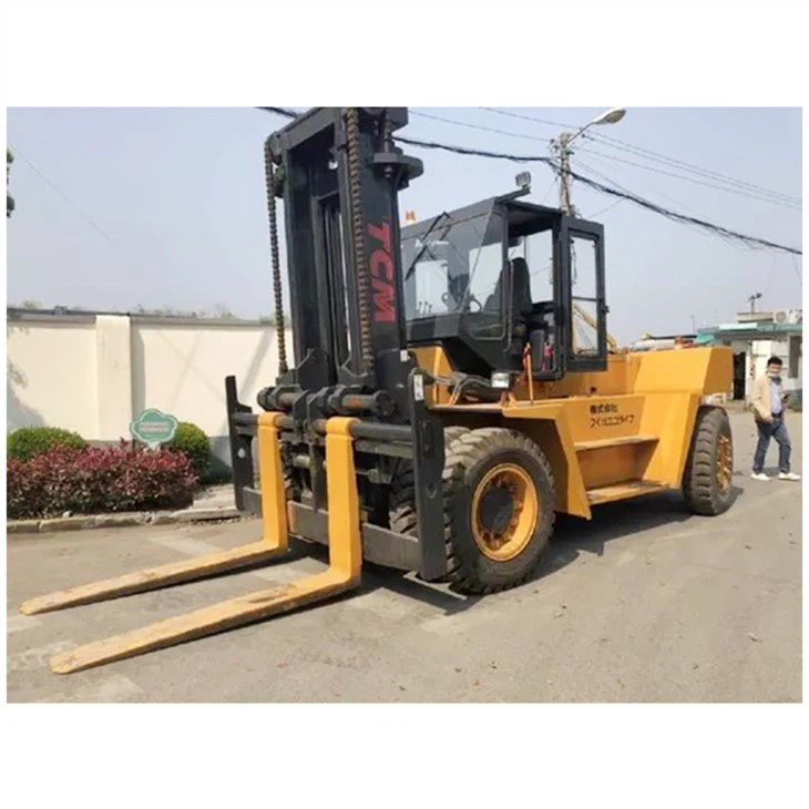 Carrello elevatore uomo a bordo