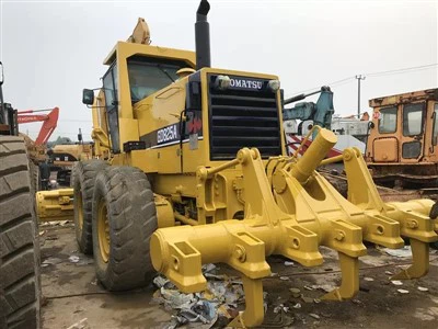 Livellatrice Komatsu GD825 usata