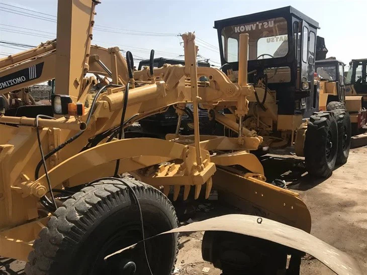 Livellatrice Komatsu GD505 usata